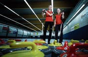 Die Zugerin Raphaela Keiser (links) und die Luzernerin Selina Witschonke vertreten die Schweiz an den Juniorinnen-WM. (Bild: Stefan Kaiser (Zug, 7. Februar 2019))