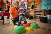 Unterhaltung für die Kleinen, Bildung für die Eltern: Die Elbi-Expo 2016 im Gossauer Fürstenlandsaal. (Bild: Benjamin Manser)