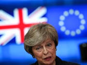 Premierministerin Theresa May will sich am Dienstag im britischen Unterhaus zu den Brexit-Verhandlungen äussern. Zuvor treffen sich am Montagabend noch EU-Chefunterhändler Michel Barnier und der britische Brexit-Minister Stephen Barclay in Brüssel. (Bild: KEYSTONE/AP/FRANCISCO SECO)