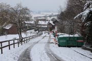 Der Schnee setzte den Bauarbeiten an der Schlossstrasse zu. (Bild: Hannelore Bruderer)
