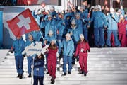 Die Schweizer Delegation bei der sonntäglichen Eröffnungsfeier in Sarajevo. Bild: Swiss Olympic/Adrian Götschi (10. Februar 2019)