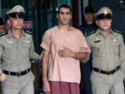 Muss die Auslieferung nach Bahrain nicht mehr fürchten: Der Fussballer Hakeem Al-Araibi nach einer Anhörung vor dem Kriminalgericht in Bangkok. (Bild: KEYSTONE/AP/SAKCHAI LALIT)