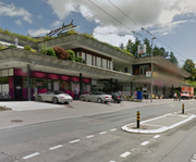 In diesem Gebäude im Würzenbachquartier befindet sich die Drogerie zurzeit. (Bild: Google Maps)