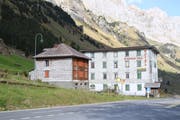 Zwei Urner sind die neuen Besitzers des Hotels Wilhelm Tell auf dem Urnerboden und der benachbarten Dépendance. (Bild: Bruno Arnold, Urnerboden, 10. Oktober 2018)