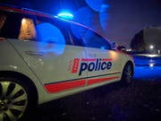 Beim Brand in Sitten standen 25 Feuerwehrleute sowie Angehörige der Rettungsdienste und der Polizei im Einsatz. (Symbolbild). (Bild: KEYSTONE/SEDRIK NEMETH)
