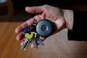 Freiheitsentzug bedeutet nicht nur, abends in einer Zelle eingeschlossen zu werden, sondern auch, für eine gewisse Zeit nicht mehr selbstbestimmt leben zu dürfen.