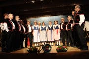 Die Berner Jodler auf der Bühne. (Bild: Manuela Olgiati)