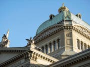 Die Bundeskasse ist prall gefüllt: Der Bund erzielte 2018 einen Überschuss von 2,9 Milliarden Franken. (Bild: KEYSTONE/PETER SCHNEIDER)