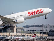 Swiss transportiert im Januar 5,4 Prozent mehr Passagiere. (Bild: KEYSTONE/CHRISTIAN MERZ)
