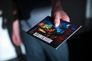 Dieses Album der Band «Illumenium» wird illegal in der Zentralschweiz verkauft. (Symbolbild: Dominik Wunderli)