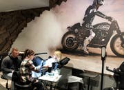 Sullivan konnte in Florida im berühmten Studio Hart and Huntington als Gasttätowiererin temporär arbeiten. (Bild: vshootz.com)