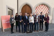 Die Nationalrats-Kandidaten der SP Kanton Luzern mit Regierungsratskandidat Jörg Meyer vor dem Rathaus in Sursee. (Bild: PD)