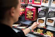 Nischenprodukt mit Potenzial: Lebensmittel aus Insekten. (Bild: Gabriele Putzu/TI-Press/Lugano, 21. August 2017)