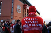 Das Lied «You’ll never walk alone» ist unzertrennlich mit dem FC Liverpool und seinen Anhängern verbunden. (Bild: David Blunsden/Imago)