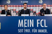 Präsident Philipp Studhalter, Medienverantwortlicher Markus Krienbühl und Sportchef Remo Meyer (von links) informierten am Montagmorgen über die Gründe der Entlassung von Trainer René Weiler. (Bild: Nadia Schärli)