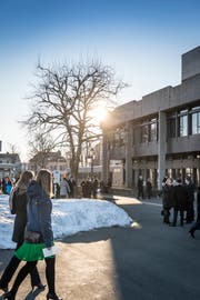 Das Parlament kritisiert erneut die fehlende Transparenz der Universität St. Gallen. (Bild: Hanspeter Schiess)