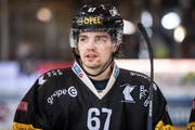 Der Thurgauer Sandro Forrer vom NLA-Club Fribourg-Gottéron wurde diese Saison für längere Zeit an den HC Ajoie ausgeliehen. Forrer wird nun auch das Swiss-League-Playoff mit den Jurassiern bestreiten. (Bild: Adrien Perritaz/Keystone, Freiburg, 1. Februar 2019)