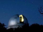 Entdeckt wurde der Planet mithilfe des gleichen Teleskops, mit dem auch der allererste Exoplanet identifiziert wurde. (Bild: UNIGE/Anne Van der Stegen)