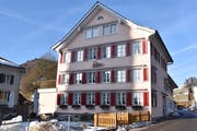 Das Restaurant Bären in Mosnang liegt mitten im Dorfzentrum. Die Suche nach neuen Wirten gestaltet sich trotz der guten Lage schwierig. (Bild: Timon Kobelt)