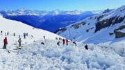 Auf der Piste türmte sich der Schnee meterhoch. (Bild: Le Nouvelliste)