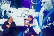 Christian Constantin diskutiert an der 15. Gala mit dem französischen Schauspieler Gérard Depardieu. (Bild: Salvatore Di Nolfi/KEY)