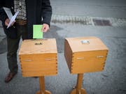 Grün zieht: Das Wahlbarometer sieht für die Grünen und die GLP Wahlerfolge im kommenden Herbst voraus. Verluste müsste die SVP hinnehmen. (Bild: KEYSTONE/GIAN EHRENZELLER)
