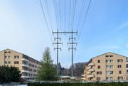 Die Littauer Hochspannungsleitungen sollen demnächst unter die Erde verlegt werden. (Bild: CWK)
