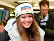 Corinne Suter hat auch in Crans-Montana gute Laune - 2. Platz im ersten Training (Bild: KEYSTONE/WALTER BIERI)