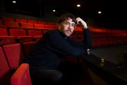 Bekannt für seine spartenübergreifenden Tanzprojekte: Marcos Morau (37) im Luzerner Theater. (Bild: Dominik Wunderli, 20. Februar 2019
