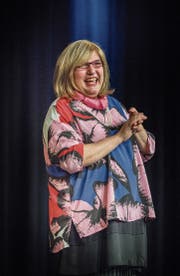 Frauenquote in «Ergötzliches»: Satiriker Thomas Götz als Sabine Schnyder. (Bild: Andrea Stalder)