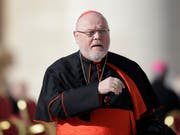 Der deutsche Kardinal Reinhard Marx hat bei der Missbrauchskonferenz im Vatikan schwere Versäumnisse der Kirchenverwaltung eingeräumt. (Bild: KEYSTONE/AP/Gregorio Borgia)