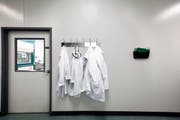 Vor allem Ärzte und Politiker und wenig Geschäftsleute: Die Zusammensetzung von Spital-Verwaltungsräten sorgt für Debatten. (Bild: Getty)