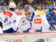 ZSC-Goalie Niklas Schlegel hat hier das 1:4 hinnehmen müssen (Bild: KEYSTONE/GIAN EHRENZELLER)