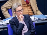 Alice Weidel, Fraktionsvorsitzende der AfD im deutschen Bundestag, bezeichnet die Vorwürfe in der Spendenaffäre als lächerlich. (Bild: KEYSTONE/dpa/KAY NIETFELD)