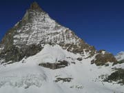 Die beiden Bergsteiger stürzten an der Ostflanke des Matterhorns rund 600 Meter in die Tiefe. (Bild: Kantonspolizei Wallis)