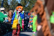 Impression vom letztjährigen Fasnachtsumzug in Hünenberg. (Bild: Maria Schmied, 13. Februar 2018)