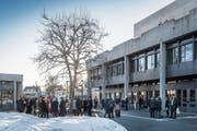 Viel Schnee, viel Kritik: Kein Winter wie jeder andere an der Universität St. Gallen. (Bild: Hanspeter Schiess (St.Gallen, 18. Februar 2019))
