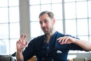 Im Hoch: Der Luzerner Sänger Kunz. (Bild: Dominik Wunderli, 6. Februar 2019)