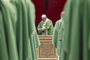 Papst Franziskus gestern bei einer Messe im Rahmen der Missbrauchskonferenz. (Bild: Giuseppe Lami/EPA (Rom))