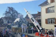 Zum Thema «50 Jahre Mondlandung» bauten die Hobbyleutswiler aus Bischofszell einen technisch aufwendigen Wagenaufbau.
