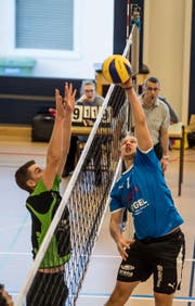 Emmen-Nord mit Nico Schmid (links) und Buochs mit Tobias Kummer stehen in den Playoff-Halbfinals. Bild: Nadia Schärli
