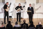 Das Gitarrenduo Morat-Fergo begleitet den Tenor Georg Poplutz. Bild: Philipp Schmidli (Luzern, 24. Februar 2019)
