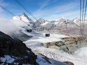 Weg frei für das grenzüberschreitende Seilbahnprojekt zwischen Zermatt VS und Cervinia (I). Die Bergbahnen konnten sich mit den Landschaftsschützern einigen. (Bild: KEYSTONE/DOMINIC STEINMANN)