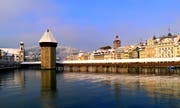 Die Leuchtenstadt im Winterkleid. (Leserbild: Walter Buholzer, Luzern, 4. Februar 2019)