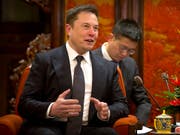 Elon Musk muss sich auf neuen Ärger mit der US-Börsenaufsicht SEC wegen der Benutzung von Twitter einstellen. (Bild: KEYSTONE/Pool AP/MARK SCHIEFELBEIN)