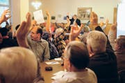 Nur wenige Besucherinnen und Besucher werden an den Volksversammlungen gezählt, wenn kein kontroverses Thema besprochen wird. Bild: APZ