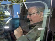 Der australische Kardinal George Pell ist in Melbourne des sexuellen Missbrauchs von Chorknaben für schuldig befunden worden. (Bild: KEYSTONE/AP/ANDY BROWNBILL)