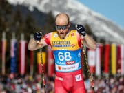 Bei hohen Temperaturen zum ersten Einzelgold: der Norweger Martin Johnsrud Sundby (Bild: KEYSTONE/EPA/SRDJAN SUKI)