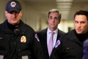 Michael Cohen verlässt den Anhörungssaal in Washington. (Bild: Manuel Balce Ceneta/AP Photo, 26. Februar 2019)