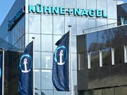 Nach einem guten Geschäftsjahr 2018 beteiligt der Logistikdienstleister Kühne+Nagel die Aktionäre mit einer höheren Dividende von 6 Franken je Aktie am Gewinn. (Bild: KEYSTONE/MARTIN RUETSCHI)